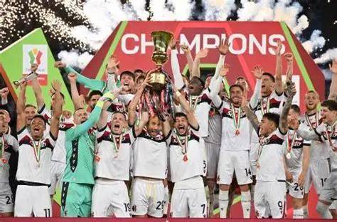  明晨巴黎大师赛焦点战！上海海港迎战尤文图斯，小胜或上演